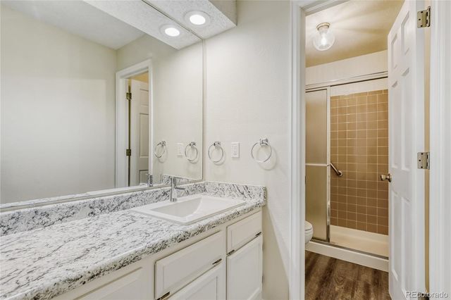 204 S Eagle Circle, Aurora, CO 80012