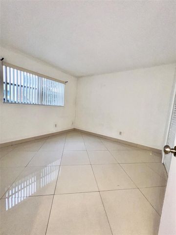 1021 NW 45th Street 4, Deerfield Beach, FL 33064