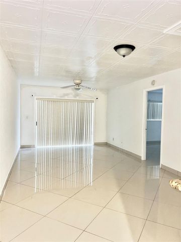 1021 NW 45th Street 4, Deerfield Beach, FL 33064