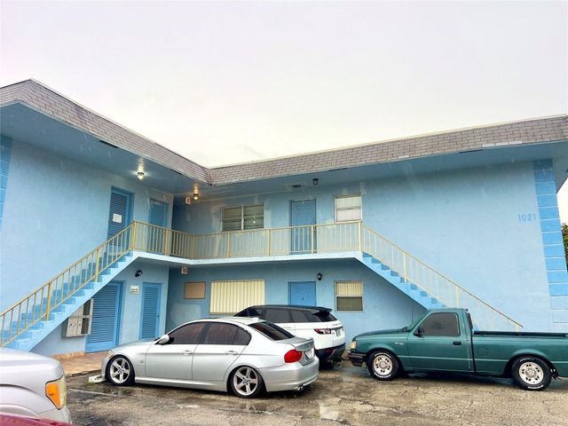 1021 NW 45th Street 4, Deerfield Beach, FL 33064