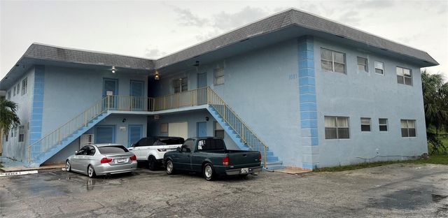 1021 NW 45th Street 4, Deerfield Beach, FL 33064