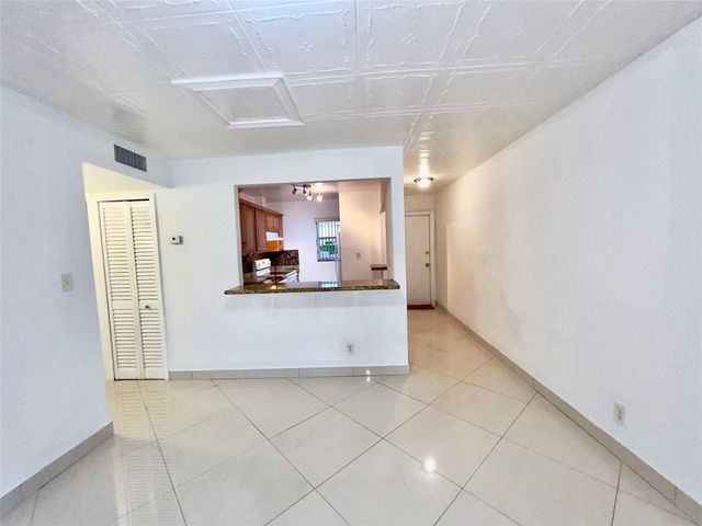 1021 NW 45th Street 4, Deerfield Beach, FL 33064