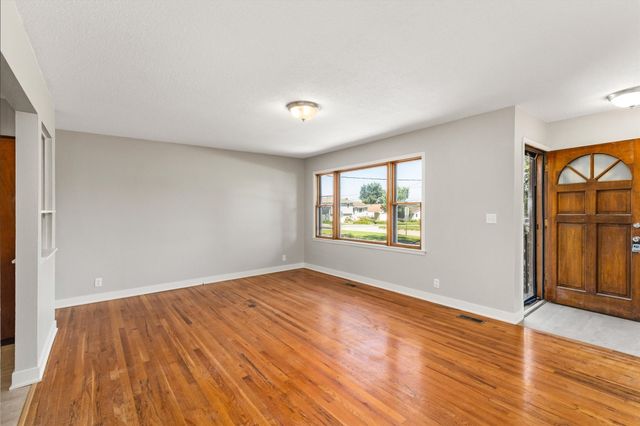 1519 Horse N Buggy Drive, Adel, IA 50003