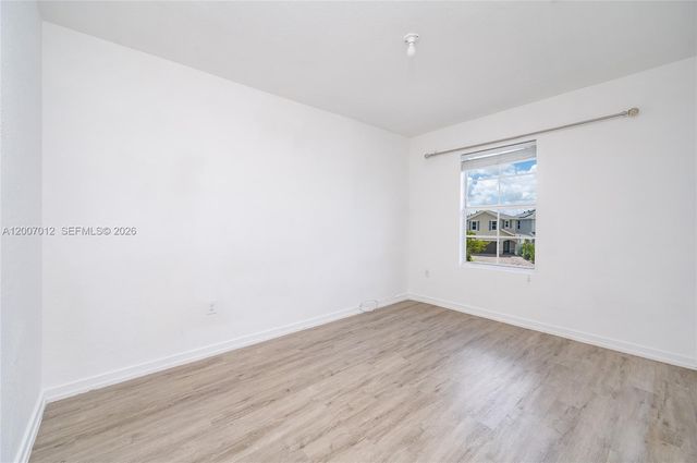 624 NE 5th St, Florida City, FL 33034