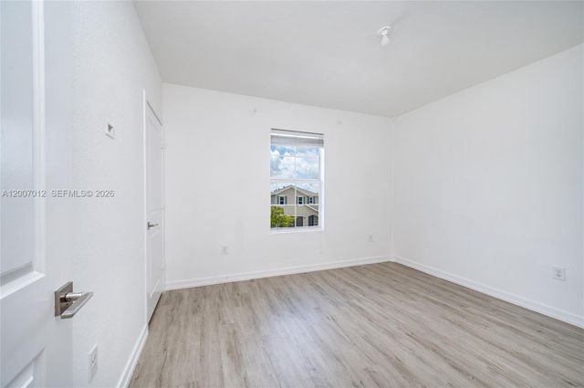 624 NE 5th St, Florida City, FL 33034