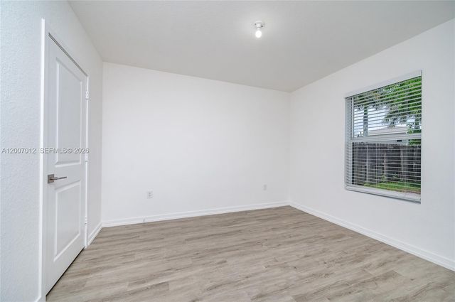 624 NE 5th St, Florida City, FL 33034