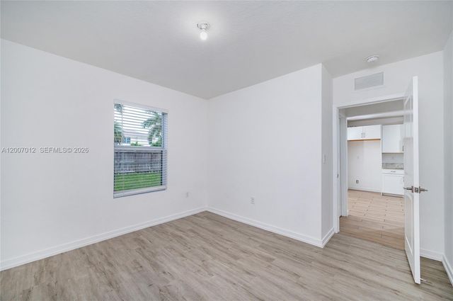 624 NE 5th St, Florida City, FL 33034
