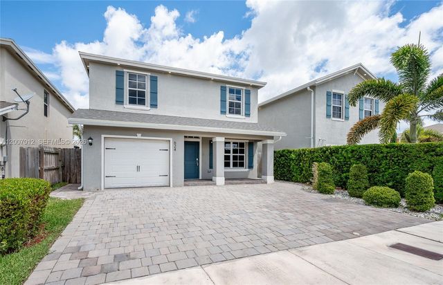 624 NE 5th St, Florida City, FL 33034