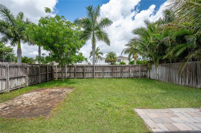 624 NE 5th St, Florida City, FL 33034