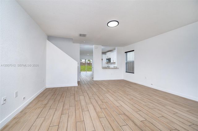 624 NE 5th St, Florida City, FL 33034