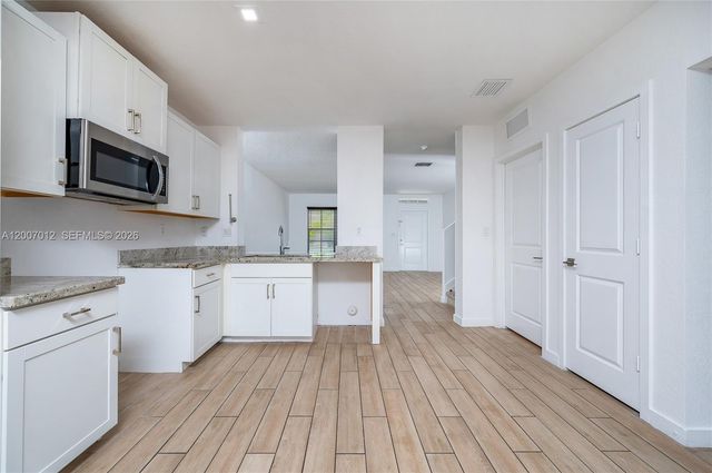 624 NE 5th St, Florida City, FL 33034