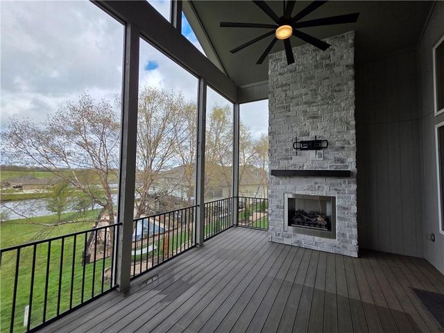 1205 Hampton Drive, Raymore, MO 64083