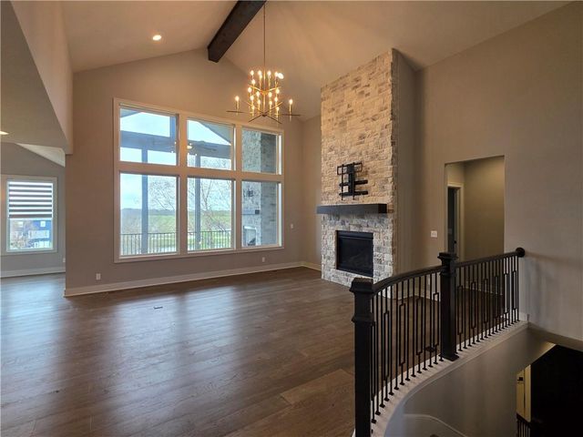 1205 Hampton Drive, Raymore, MO 64083