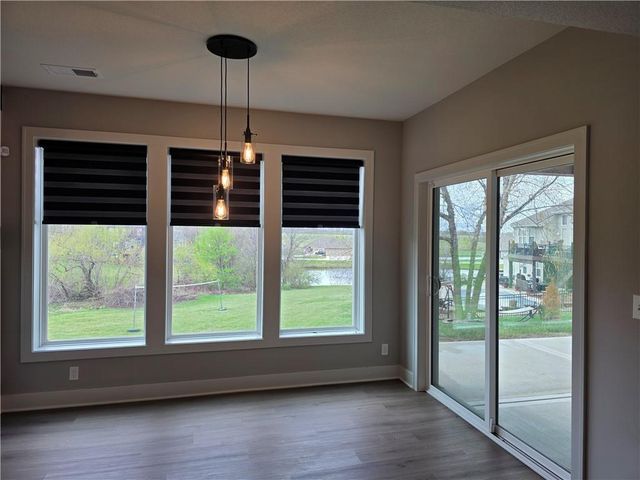 1205 Hampton Drive, Raymore, MO 64083