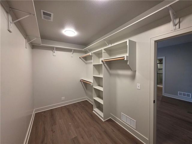 1205 Hampton Drive, Raymore, MO 64083