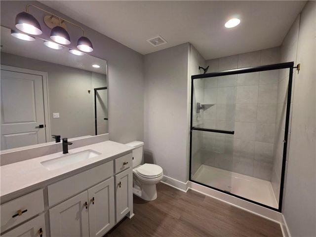 1205 Hampton Drive, Raymore, MO 64083