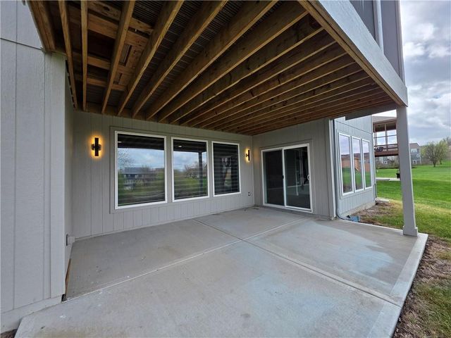 1205 Hampton Drive, Raymore, MO 64083