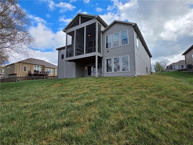1205 Hampton Drive, Raymore, MO 64083