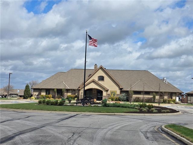 1205 Hampton Drive, Raymore, MO 64083