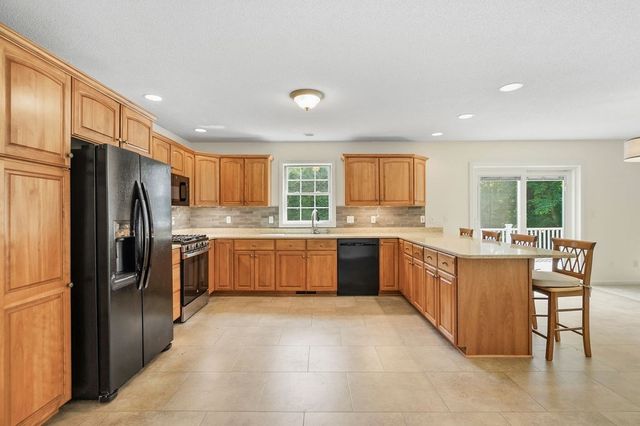 58 San Souci, South Hadley, MA 01075