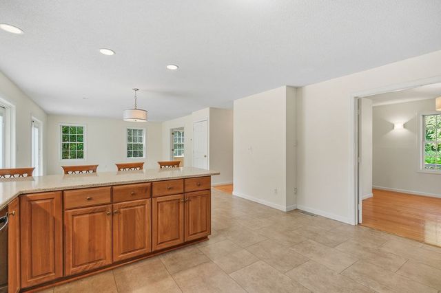 58 San Souci, South Hadley, MA 01075