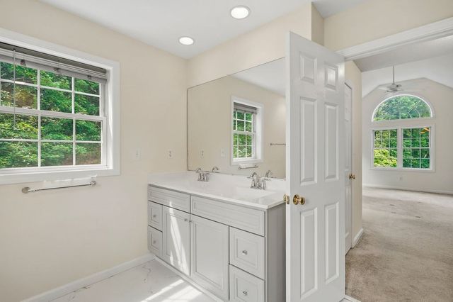 58 San Souci, South Hadley, MA 01075