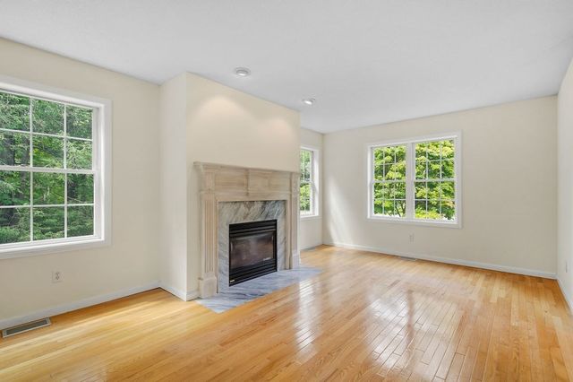 58 San Souci, South Hadley, MA 01075