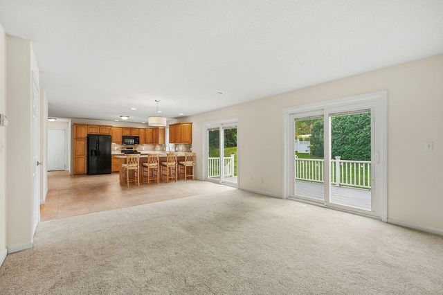 58 San Souci, South Hadley, MA 01075
