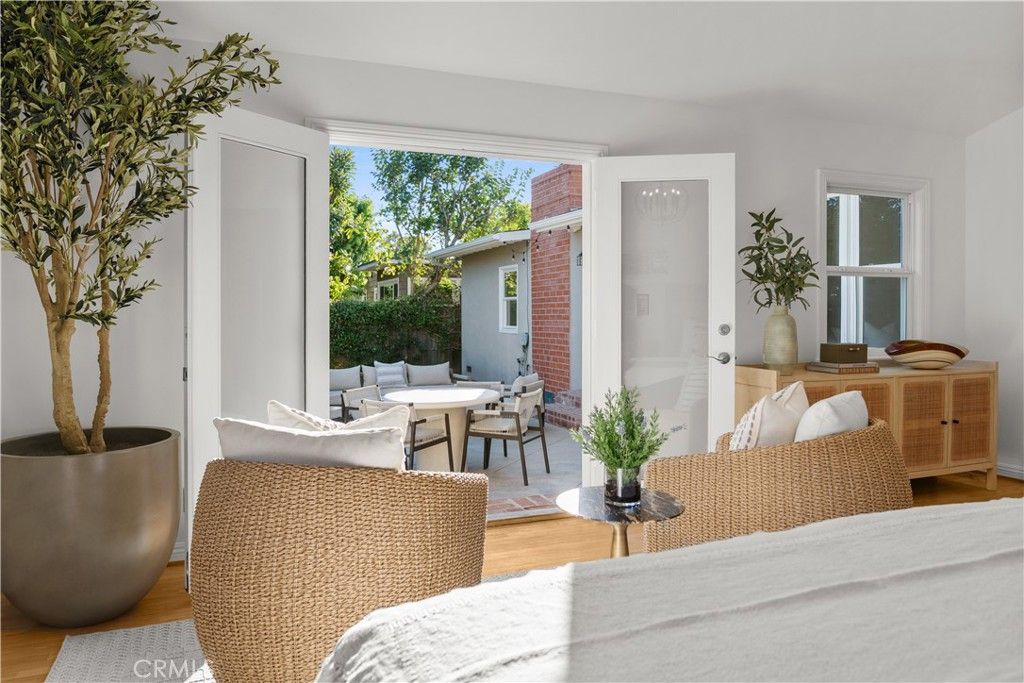 Image 15 of property listing at 1412 Vivian Lane, Newport Beach, CA 92660