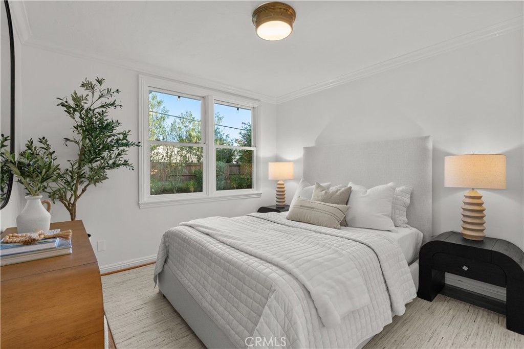Image 20 of property listing at 1412 Vivian Lane, Newport Beach, CA 92660