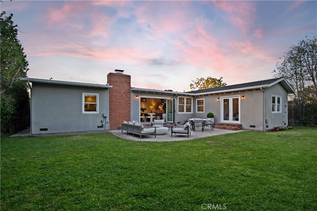 Image 23 of property listing at 1412 Vivian Lane, Newport Beach, CA 92660