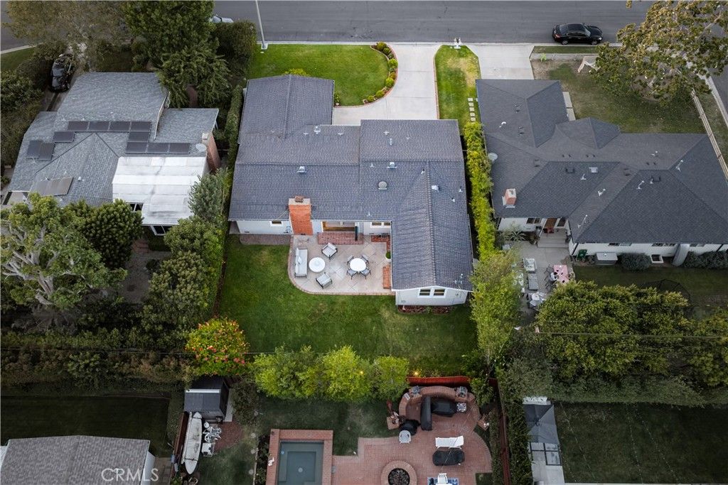Image 24 of property listing at 1412 Vivian Lane, Newport Beach, CA 92660