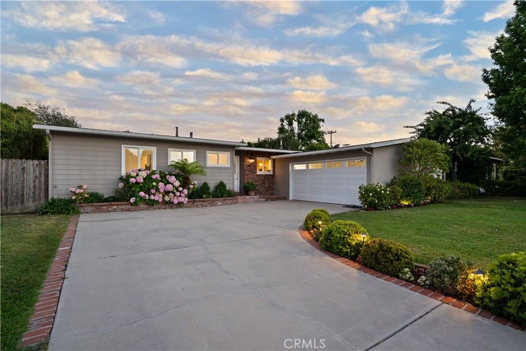 Image 25 of property listing at 1412 Vivian Lane, Newport Beach, CA 92660