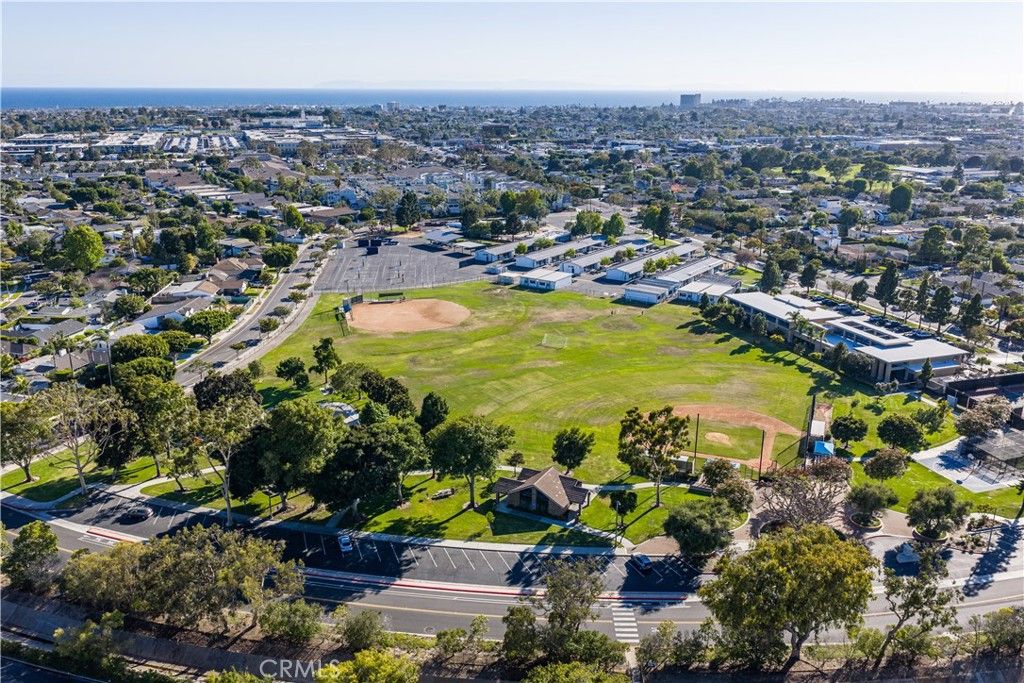 Image 29 of property listing at 1412 Vivian Lane, Newport Beach, CA 92660