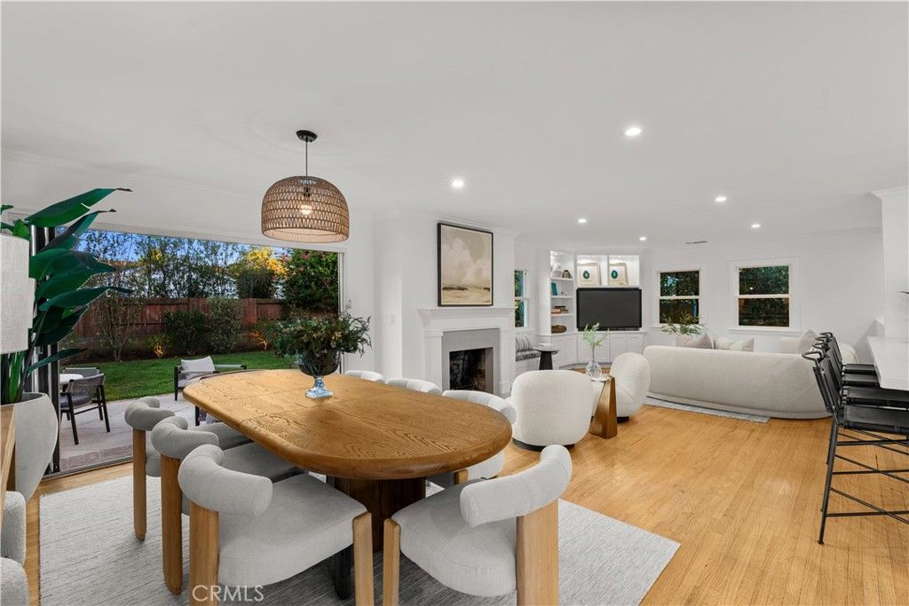 Image 6 of property listing at 1412 Vivian Lane, Newport Beach, CA 92660