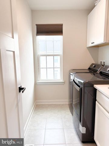 24604 CERVELO TER, Sterling, VA 20166