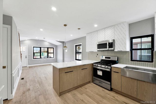 9318 Foster Avenue, Brooklyn, NY 11236