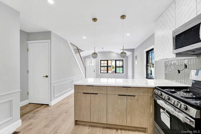 9318 Foster Avenue, Brooklyn, NY 11236