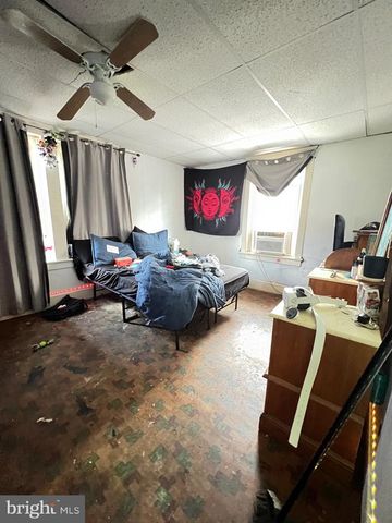 16 E HANOVER ST, Hanover, PA 17331