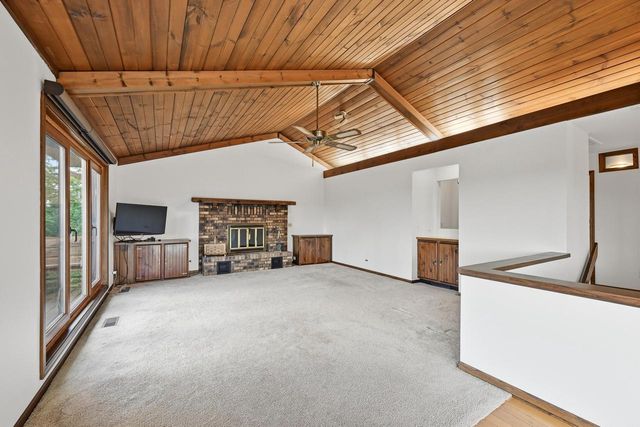 N7693 Ridge ROAD, Whitewater, WI 53190