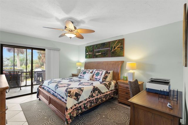 1633 BOATHOUSE CIRCLE 134, Sarasota, FL 34231