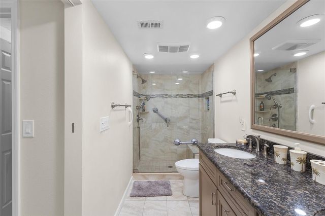 1633 BOATHOUSE CIRCLE 134, Sarasota, FL 34231