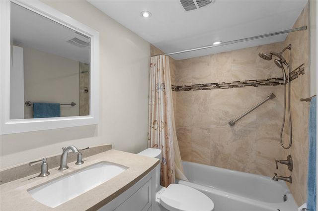 1633 BOATHOUSE CIRCLE 134, Sarasota, FL 34231