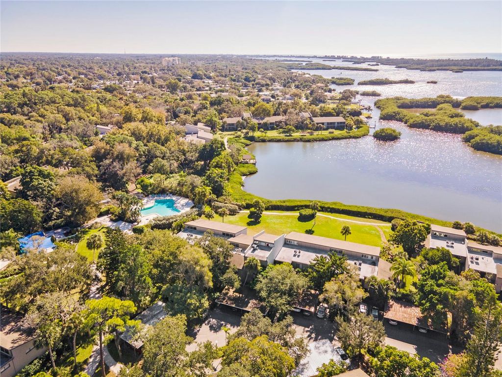 Image 27 of property listing at 1633 BOATHOUSE CIRCLE 134, Sarasota, FL 34231