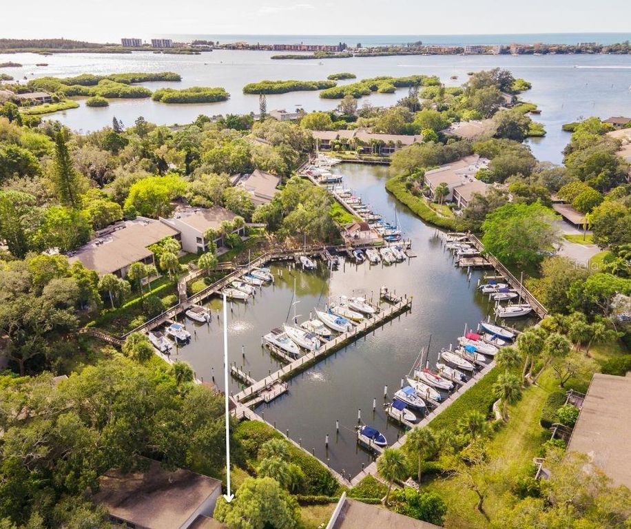 Image 4 of property listing at 1633 BOATHOUSE CIRCLE 134, Sarasota, FL 34231