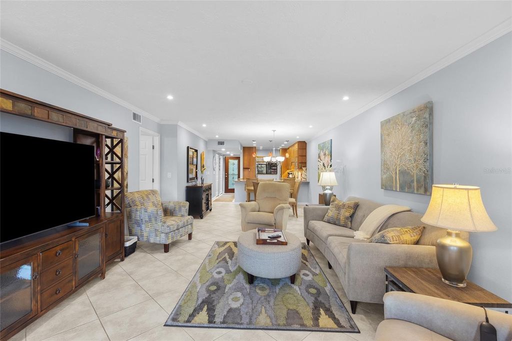 Image 8 of property listing at 1633 BOATHOUSE CIRCLE 134, Sarasota, FL 34231