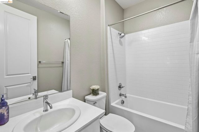 369 Parkfield Way, Oakley, CA 94561