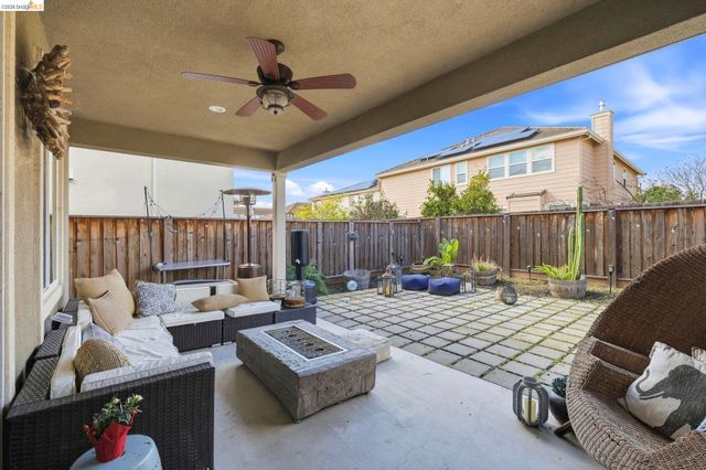 369 Parkfield Way, Oakley, CA 94561