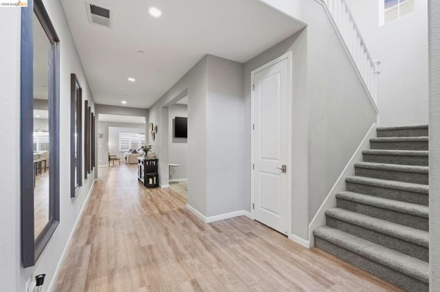 369 Parkfield Way, Oakley, CA 94561