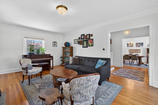 618 Monroe Avenue, River Forest, IL 60305